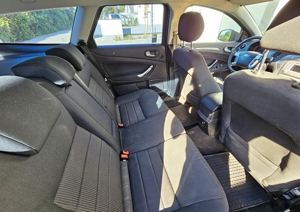 Ford Mondeo cena 24999 przebieg: 180200, rok produkcji 2010 z Ząbkowice Śląskie małe 137